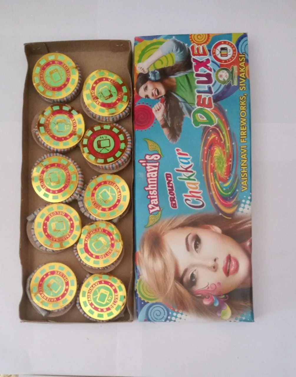 GROUND CHAKKAR DELUXE (10 PCS)